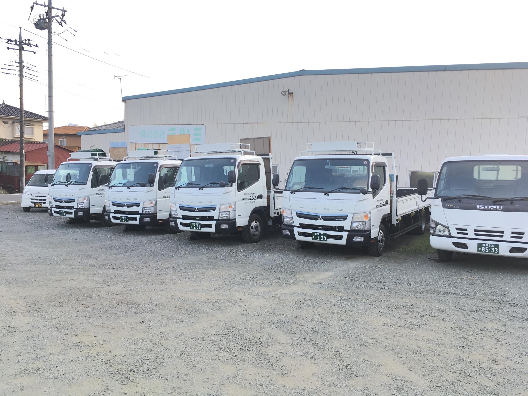 ２ｔトラックドライバー