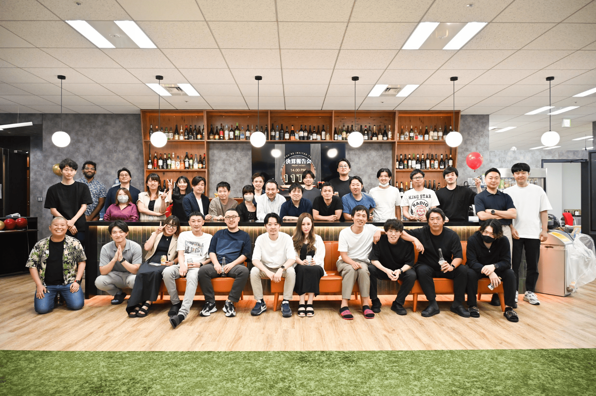 各支社から集まっての集合写真！
