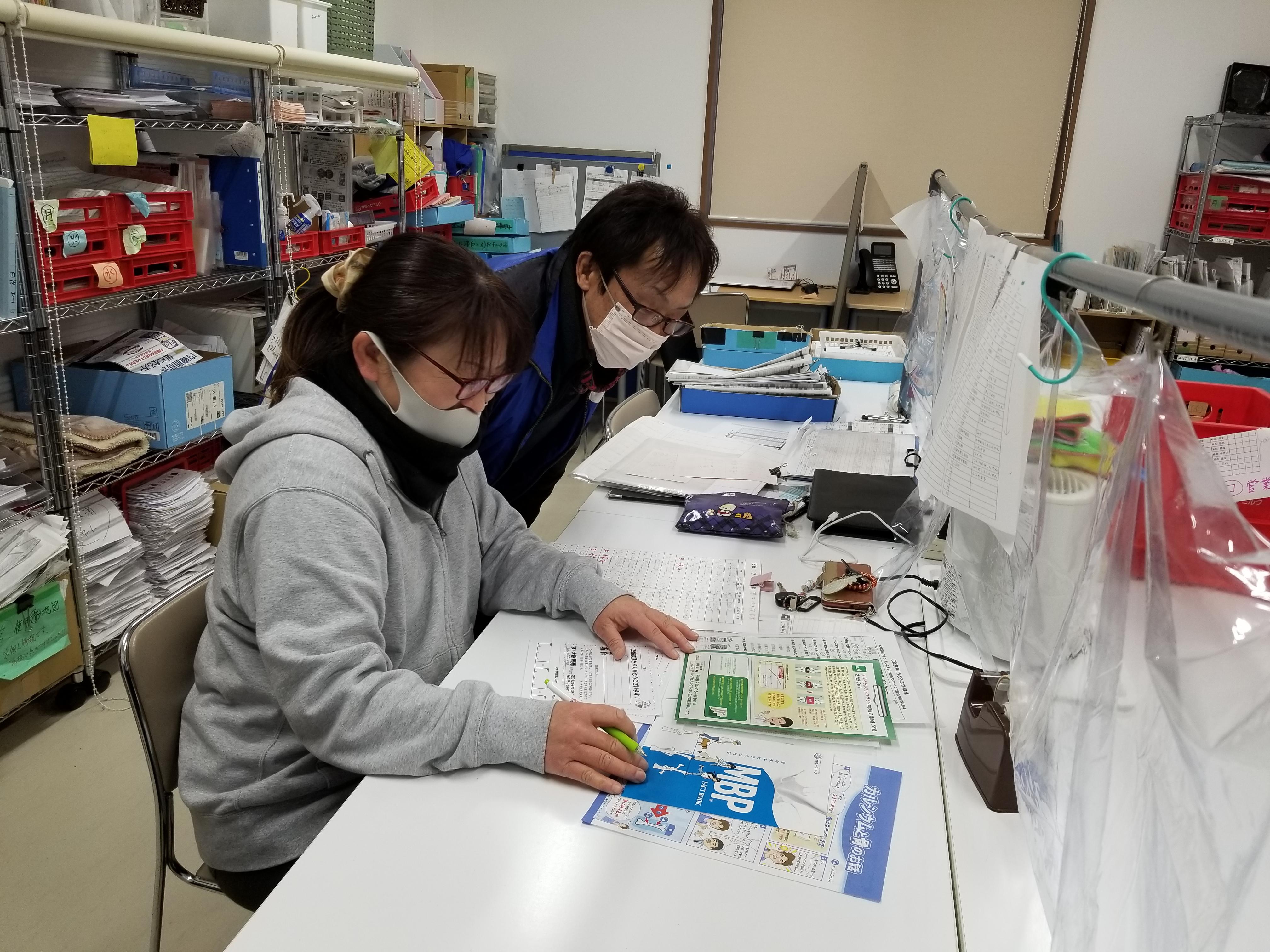 事務所での様子