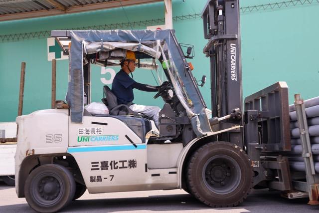 カウンターフォークリフトオペレーター